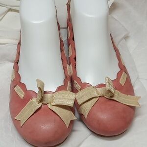 Born pink ballet flats with a bow size 6